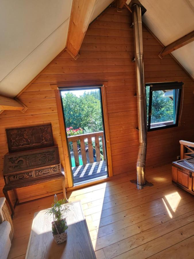 Le Chalet Du Cerf - Chambre D'Hote Somme-Leuze Buitenkant foto