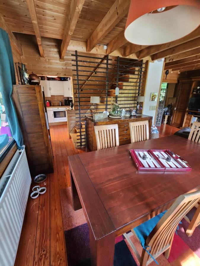 Le Chalet Du Cerf - Chambre D'Hote Somme-Leuze Buitenkant foto